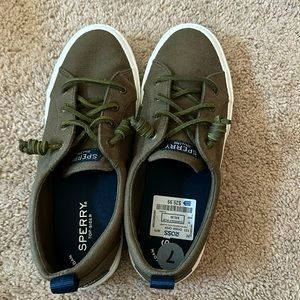 Sperry size 7 regular price $29.99 never worn Hunter Green
